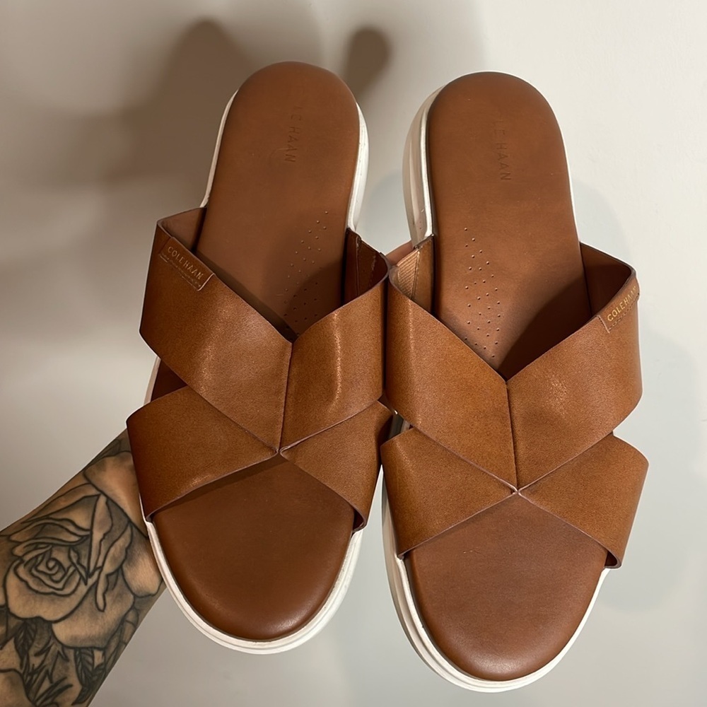 Cole Haan | Women’s Grandpro Leather Crisscross Slides Size 11 - Picture 3 of 7